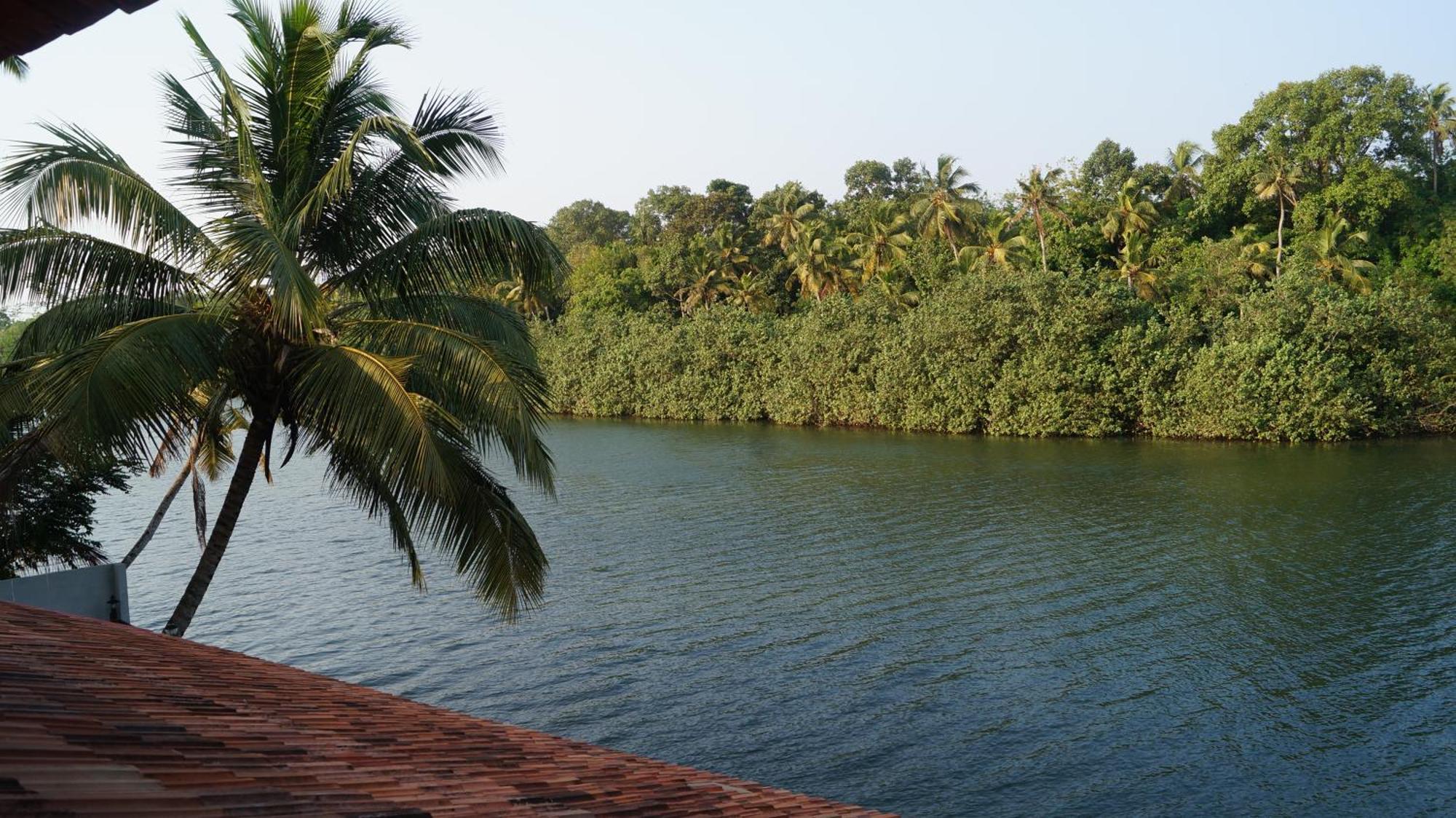 Blue Lake Villa Kollam Exterior foto